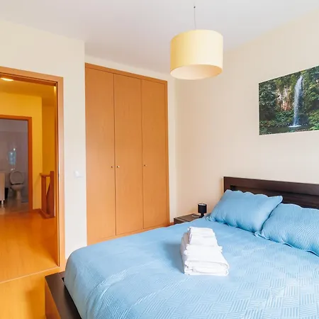 Lens & Trail House 桑塔纳