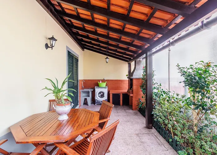 Сasa de vacaciones Lens & Trail House